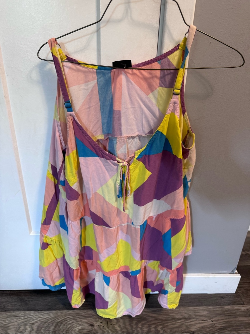torrid Multi-Color Geometric Tiered Tank Top Torrid Size 1 Fits like XXL